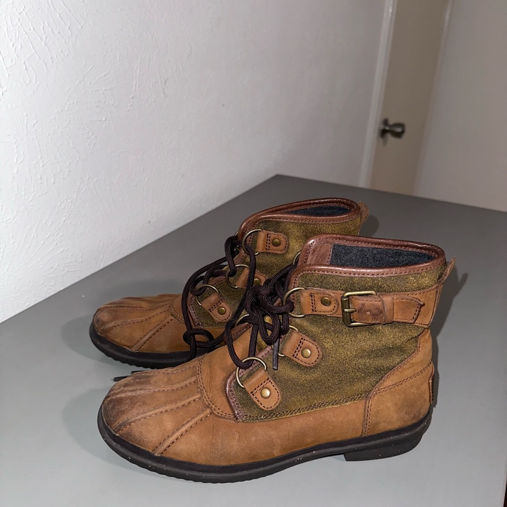 Ugg winter boots